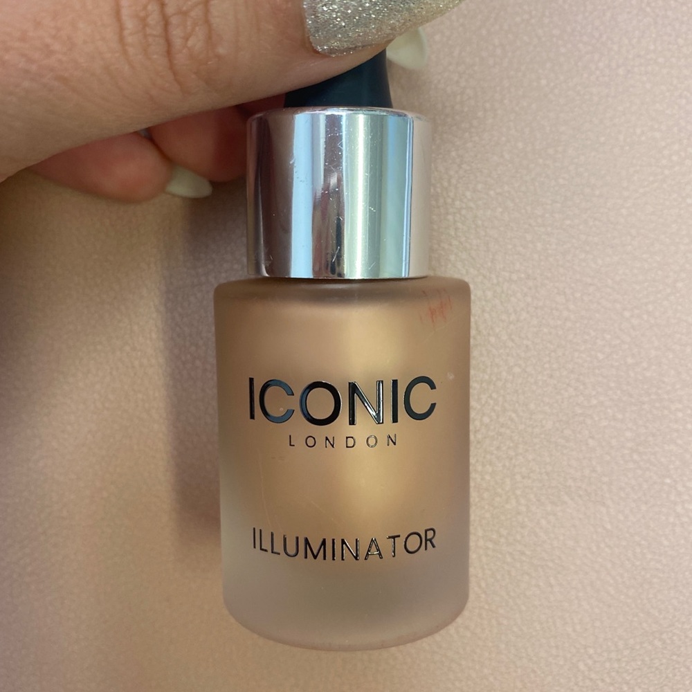 Iconic London Illuminator in Blush